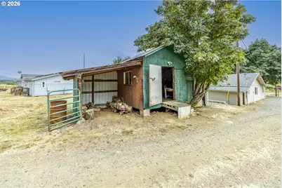 82756 Howe Ln, Creswell, OR 97426 - Photo 32