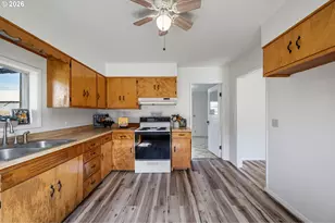 92756 Prairie Rd, Junction City, OR 97448 - Photo 12