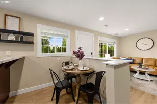 14724 SE Market Ct, Portland, OR 97233 - Photo 10