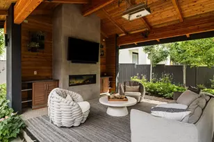 942 S Palatine Hill Rd, Portland, OR 97219 - Photo 40