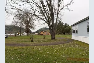 503 Old Pioneer Rd, Sutherlin, OR 97479 - Photo 24