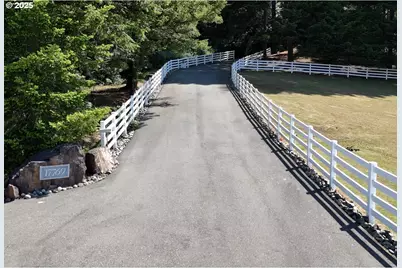 17769 Rainbow Rock Rd, Brookings, OR 97415 - Photo 2
