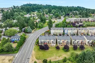 9923 SE Old Town Ct, Happy Valley, OR 97086 - Photo 32