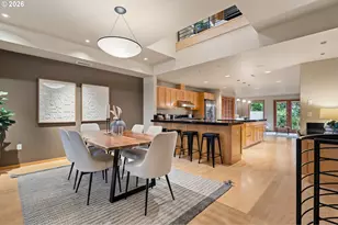 2419 NW Thurman St, Portland, OR 97210 - Photo 16