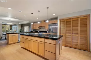 2419 NW Thurman St, Portland, OR 97210 - Photo 18