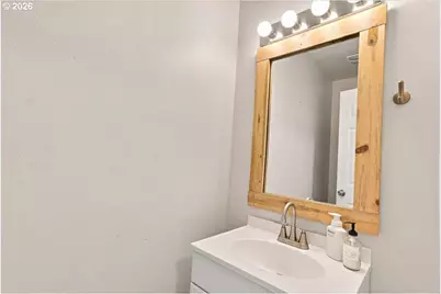 411 S Maple Ave, Yacolt, WA 98675 - Photo 18