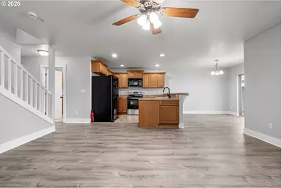 789 Whitham Way, Harrisburg, OR 97446 - Photo 6