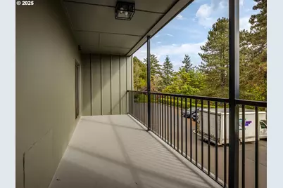 45 Eagle Crest Dr #206, Lake Oswego, OR 97035 - Photo 10