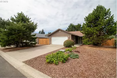 49 Park Village Dr, Florence, OR 97439 - Photo 4