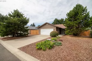 49 Park Village Dr, Florence, OR 97439 - Photo 4