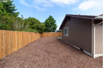 49 Park Village Dr, Florence, OR 97439 - Photo 10