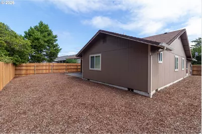 49 Park Village Dr, Florence, OR 97439 - Photo 8
