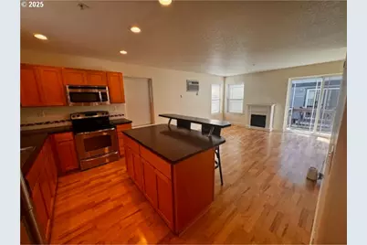 8641 N Crawford St, Portland, OR 97203 - Photo 6