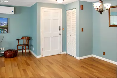 2217 Hawkins Ln, Eugene, OR 97405 - Photo 8