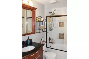 2217 Hawkins Ln, Eugene, OR 97405 - Photo 16