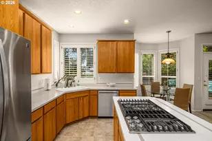 12727 SW 60th Ct, Portland, OR 97219 - Photo 14