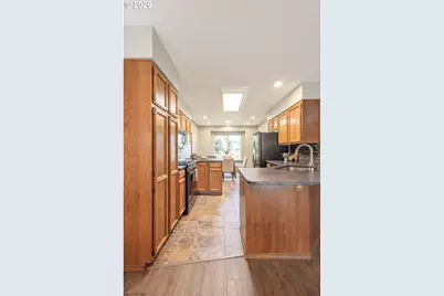 809 Sieverkropp Dr, Hood River, OR 97031 - Photo 16