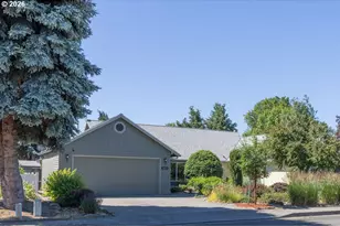 809 Sieverkropp Dr, Hood River, OR 97031 - Photo 2