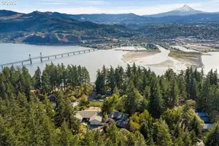 703 W Jewett Blvd, White Salmon, WA 98672 - Photo 2