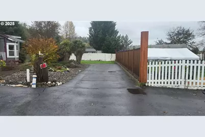 1316 Sunny Ct, Sutherlin, OR 97479 - Photo 8