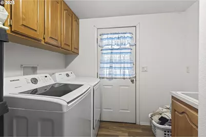 1316 Sunny Ct, Sutherlin, OR 97479 - Photo 26