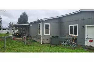 1316 Sunny Ct, Sutherlin, OR 97479 - Photo 10