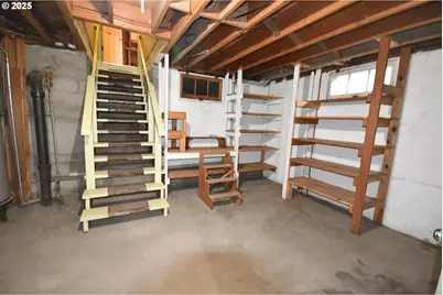 1300 View Ct, The Dalles, OR 97058 - Photo 30