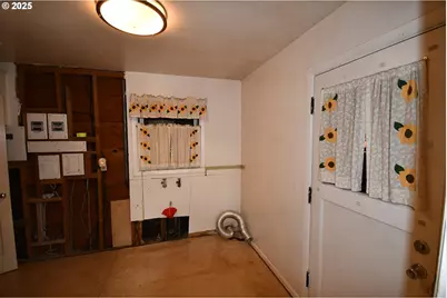 1300 View Ct, The Dalles, OR 97058 - Photo 28