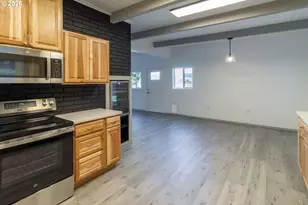 255 Shady Dr, Roseburg, OR 97471 - Photo 8