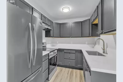 9257 SE Clinton St #404, Portland, OR 97266 - Photo 10