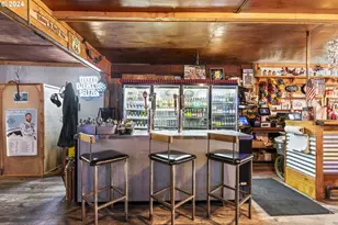 10786 Hwy 126, Mapleton, OR 97453 - Photo 12