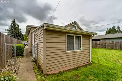 340 W M St, Springfield, OR 97477 - Photo 6