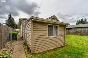 340 W M St, Springfield, OR 97477 - Photo 6