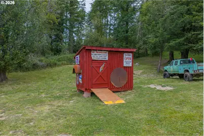 95240 Brewster Ln, Myrtle Point, OR 97458 - Photo 30