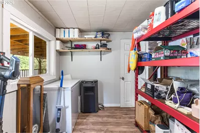95240 Brewster Ln, Myrtle Point, OR 97458 - Photo 20