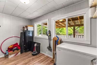 95240 Brewster Ln, Myrtle Point, OR 97458 - Photo 24