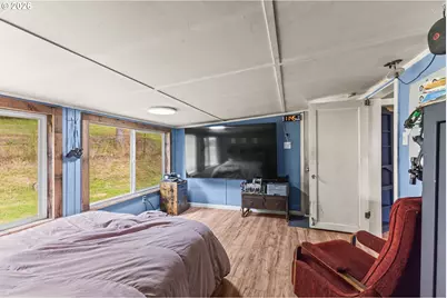 95240 Brewster Ln, Myrtle Point, OR 97458 - Photo 16