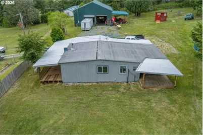 95240 Brewster Ln, Myrtle Point, OR 97458 - Photo 2