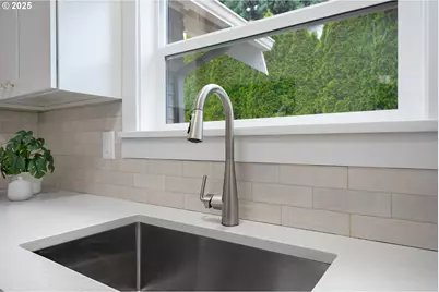 6861 N Sky St, Portland, OR 97203 - Photo 18