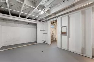 6861 N Sky St, Portland, OR 97203 - Photo 34