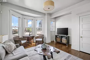 839 SW Green Ave, Portland, OR 97205 - Photo 6