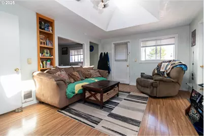 1667 30th St, Florence, OR 97439 - Photo 6