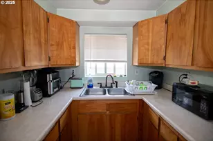 1667 30th St, Florence, OR 97439 - Photo 10