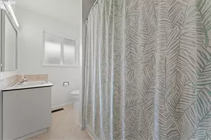 721 SE 135th Ave, Portland, OR 97233 - Photo 26