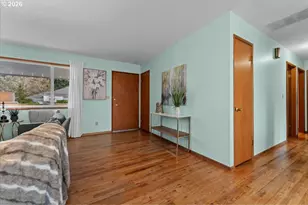 721 SE 135th Ave, Portland, OR 97233 - Photo 8