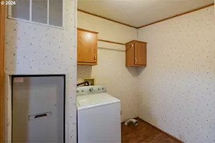 1145 SW Cypress St, McMinnville, OR 97128 - Photo 32