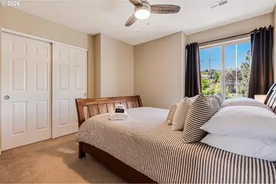 131 SW Oliver Ct, Dundee, OR 97115 - Photo 16