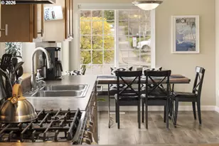 131 SW Oliver Ct, Dundee, OR 97115 - Photo 6