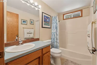 1528 SW Harbor Dr, McMinnville, OR 97128 - Photo 18
