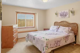 1528 SW Harbor Dr, McMinnville, OR 97128 - Photo 14